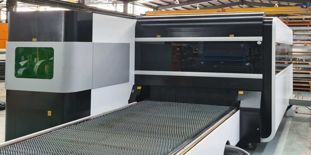 Seria GAR Masina de taiat cu laser tabla si tevi